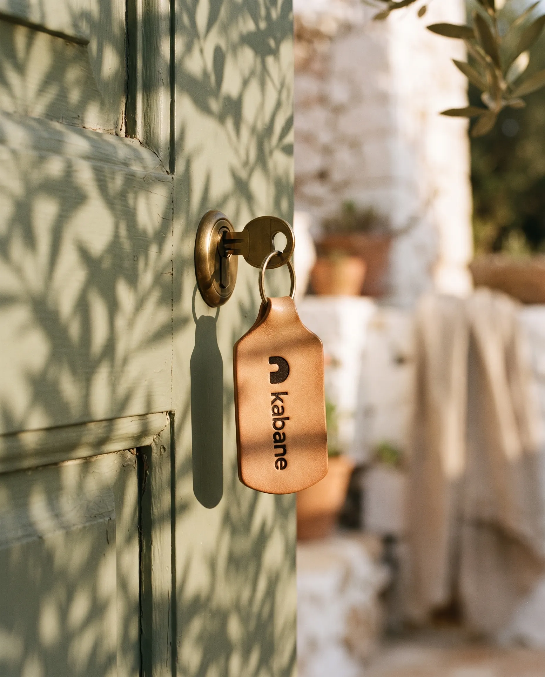 Clé de la maison avec son porte-clés en cuir Kabane