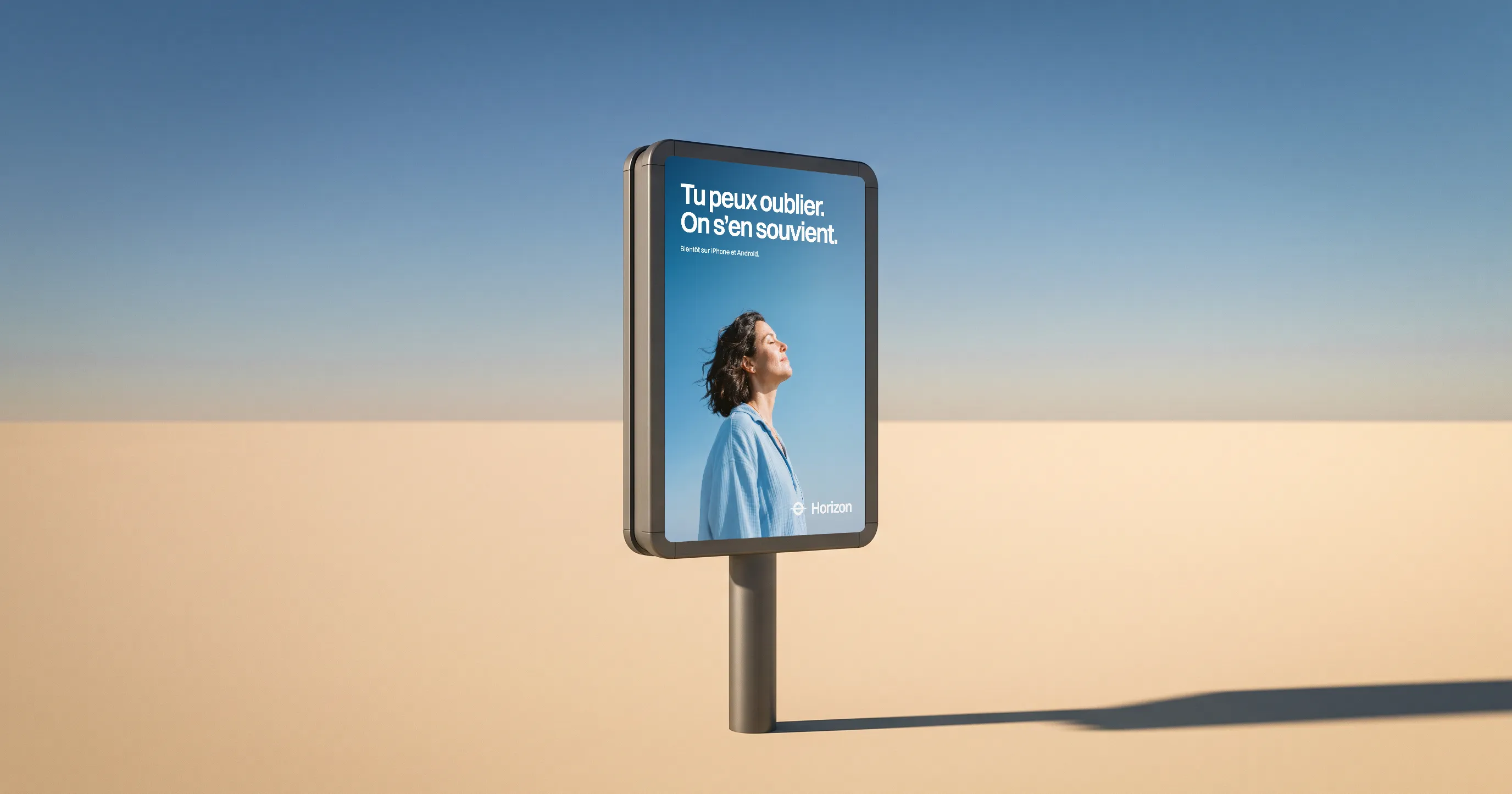 L'affiche de lancement d'Horizon sur un panneau, seul sur une ligne d'horizon